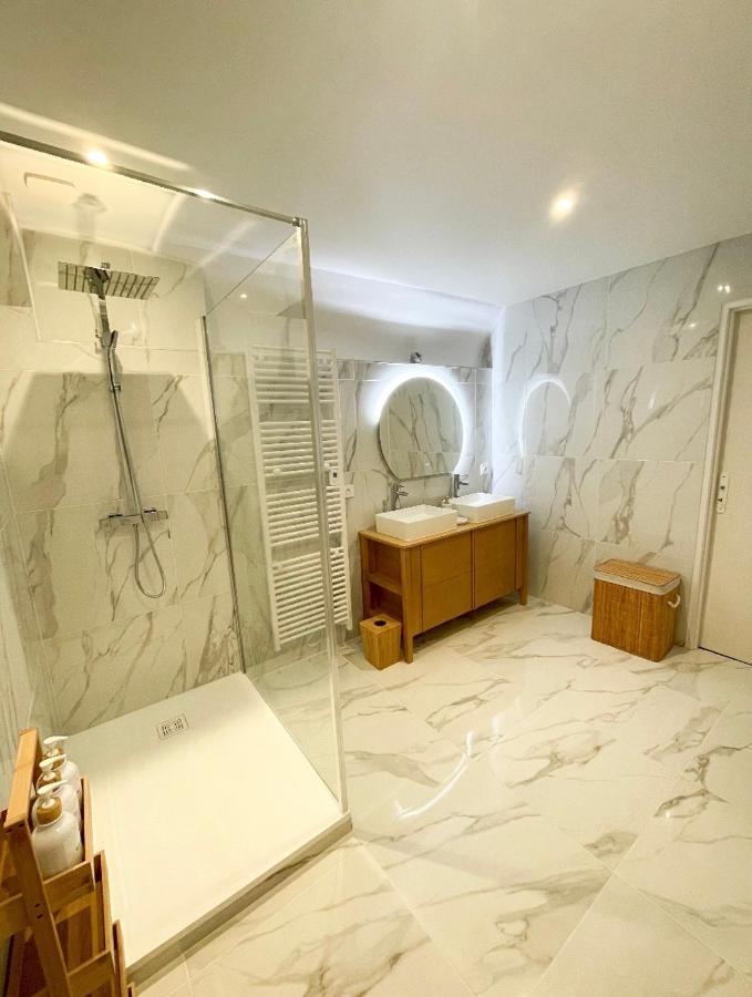 Appartement La Voute Doloise - & *